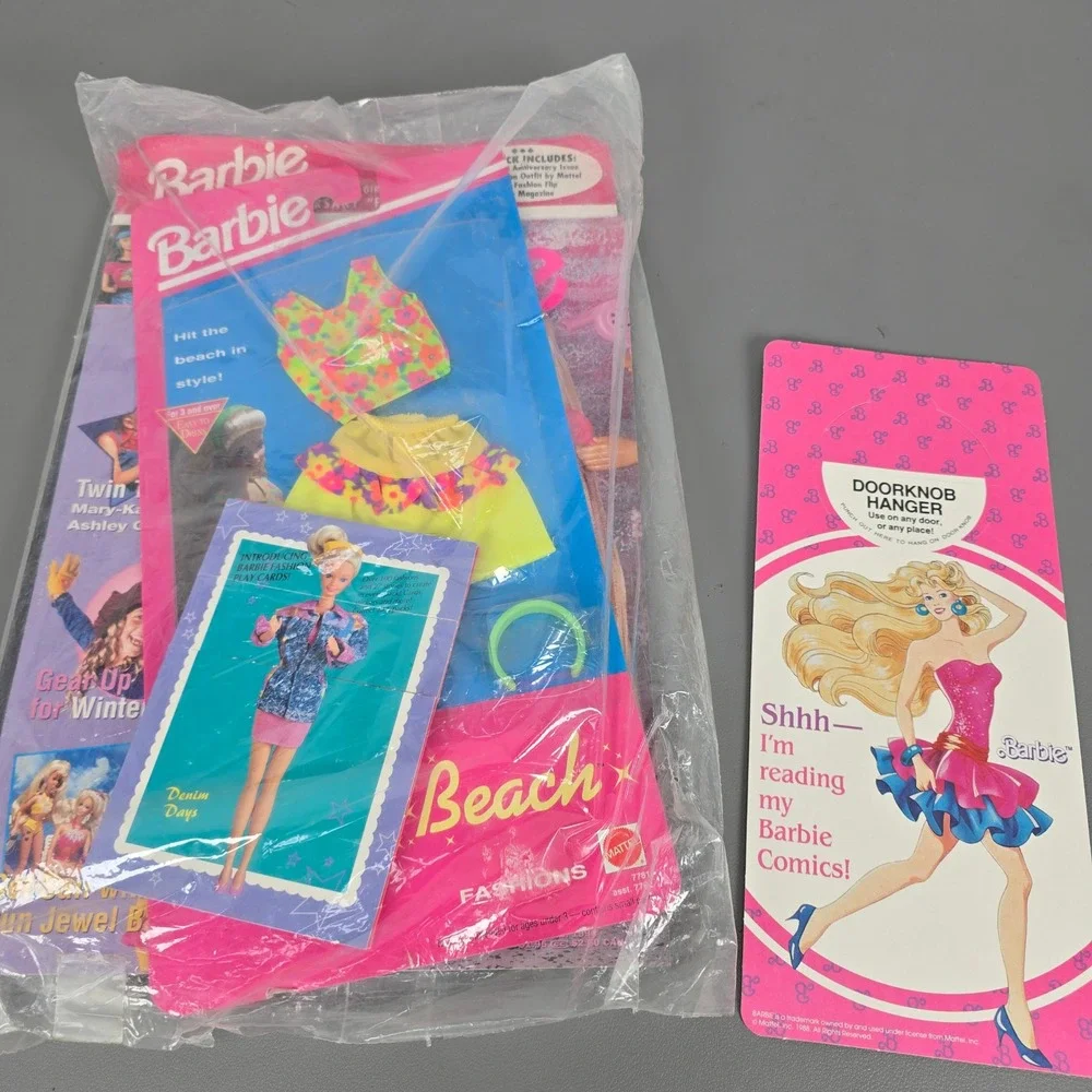 Vintage 1991 Barbie Doll Magazine 10th Anniversary Fun-Pack Sun Beach Outfit